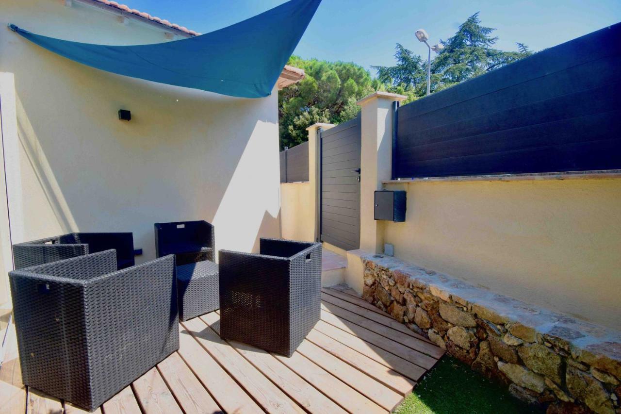 Charmante Maison Centre-Ville Sainte-Maxime, Plages A 2 Pas Екстериор снимка
